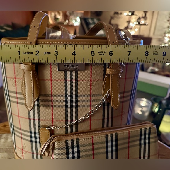 Iconic Designer Plaid Bucket Shoulder Bag with Attached Wallet Perfect NEW - Picture 13 of 16